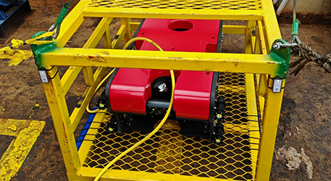 六推水下机器人在马来西亚海洋工程现场图2 拷贝 3.png