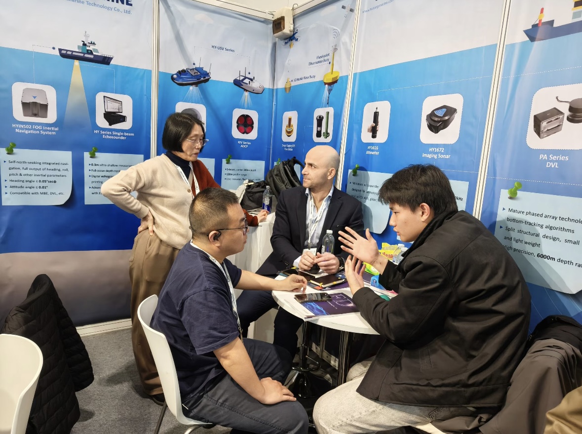 英国展会现场的照片 (3).jpg